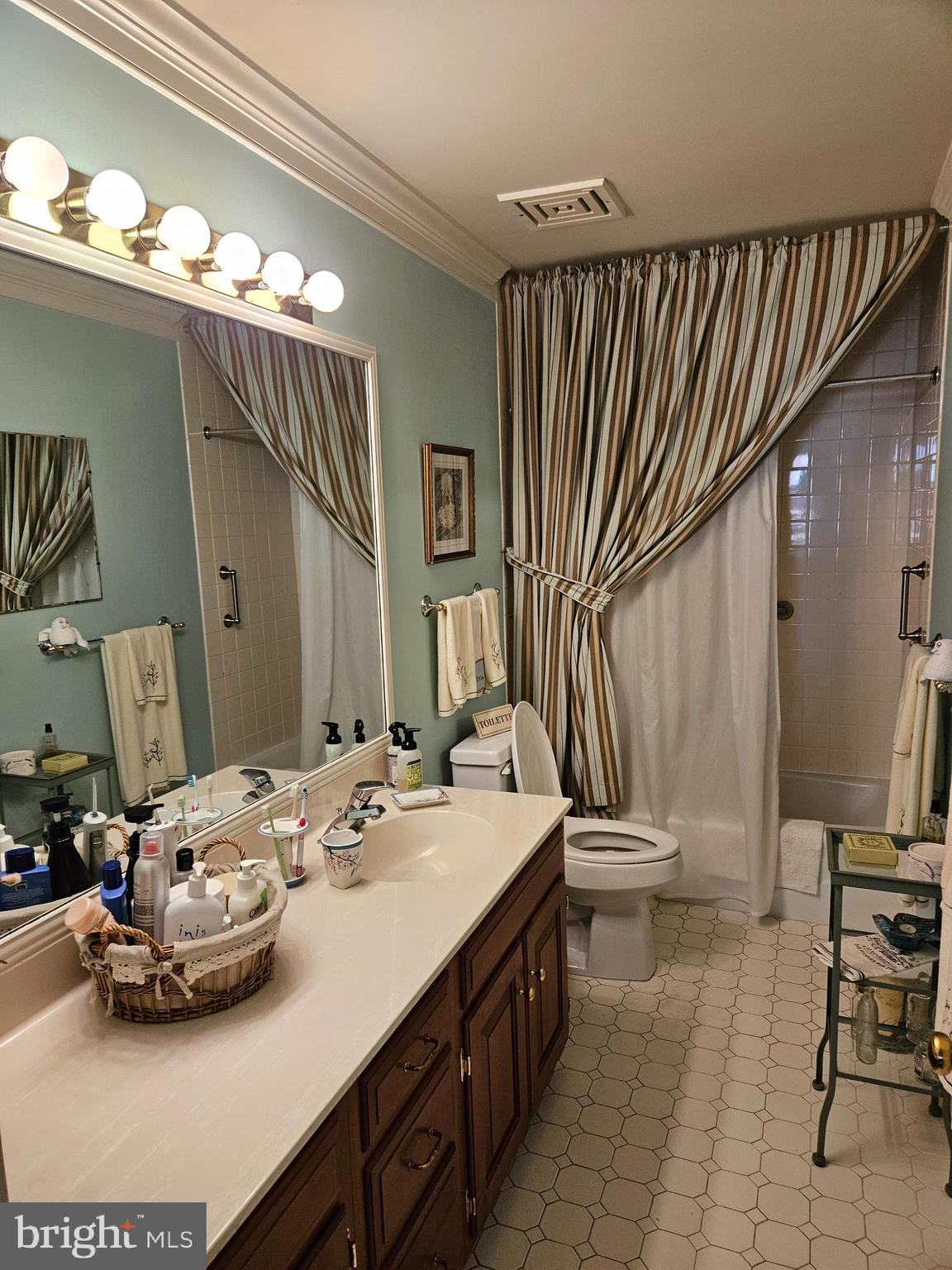 117 E DOVER STREET 105