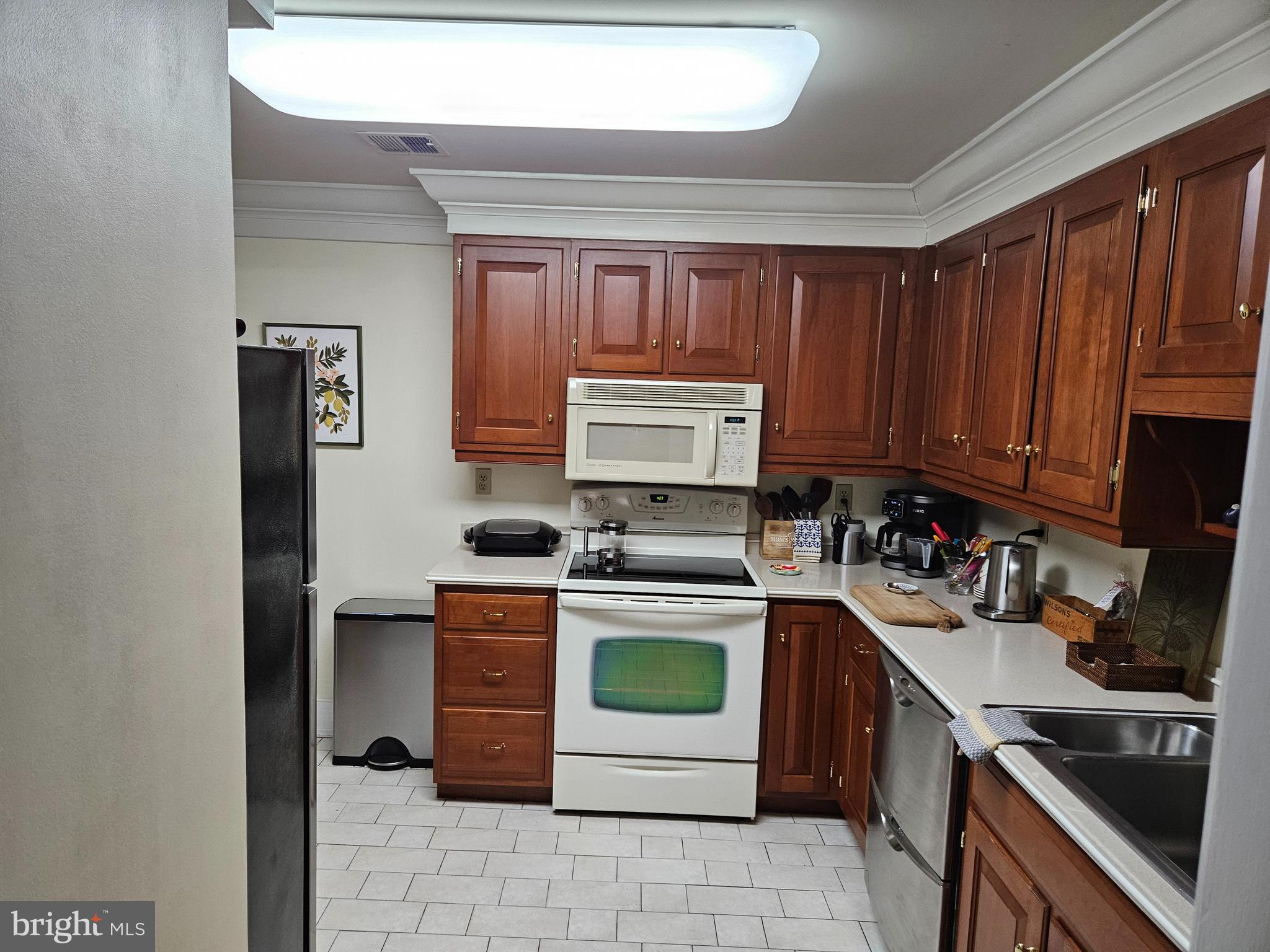 117 E DOVER STREET 105