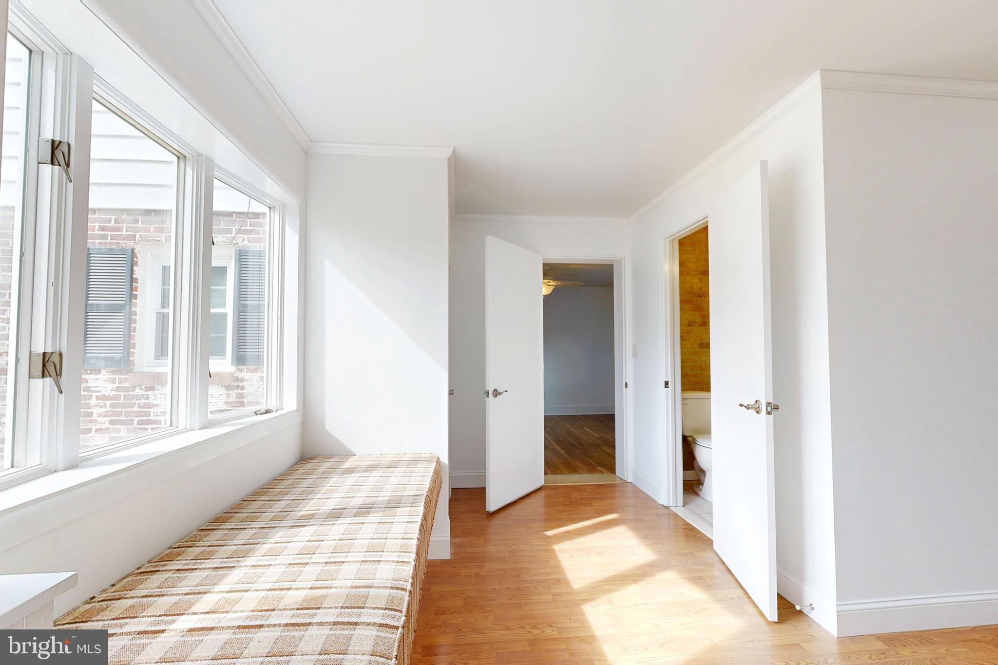 8987 GLEBE CREEK ROAD