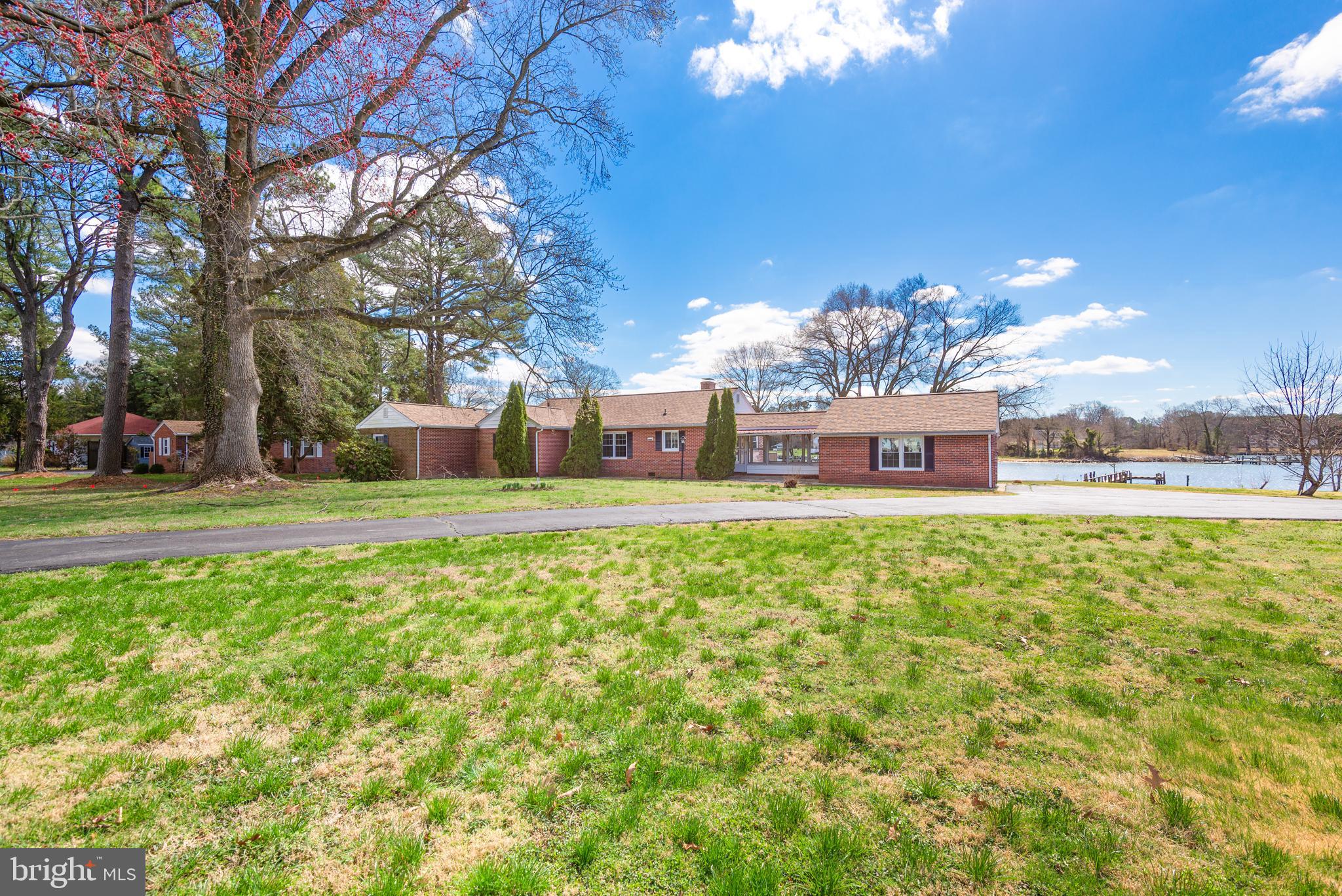 8987 GLEBE CREEK ROAD