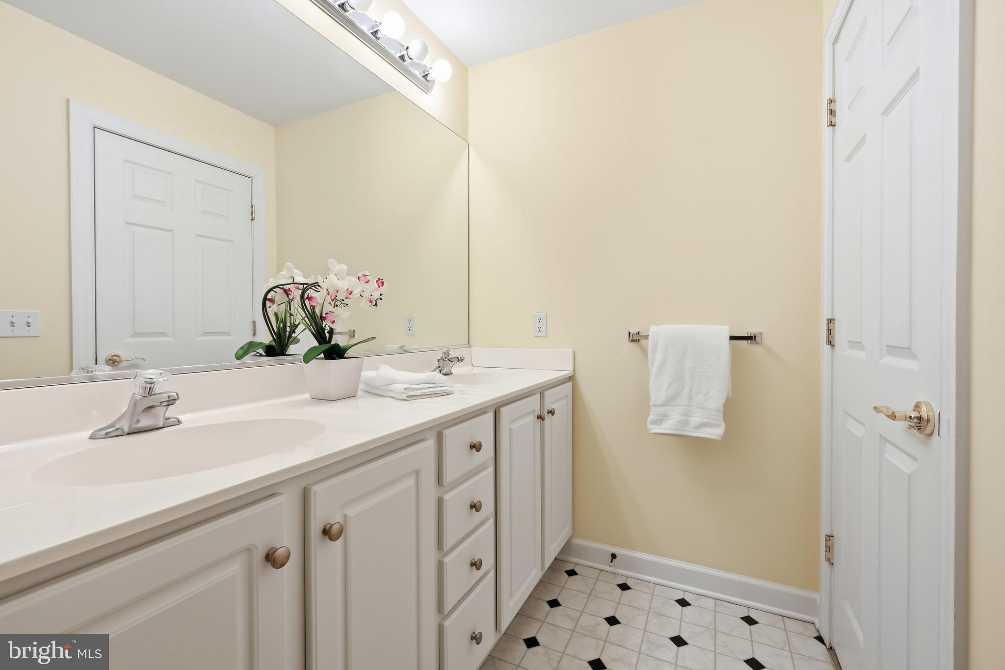 28476 PINEHURST CIRCLE