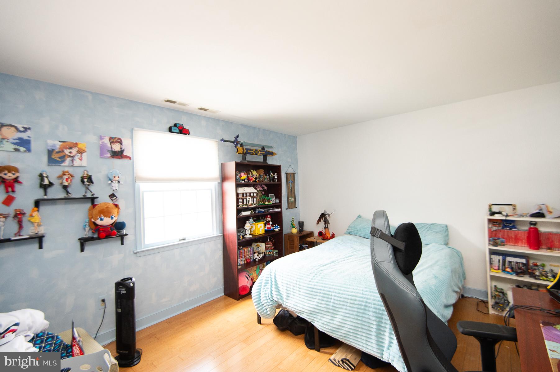 18 LONDONDERRY DRIVE