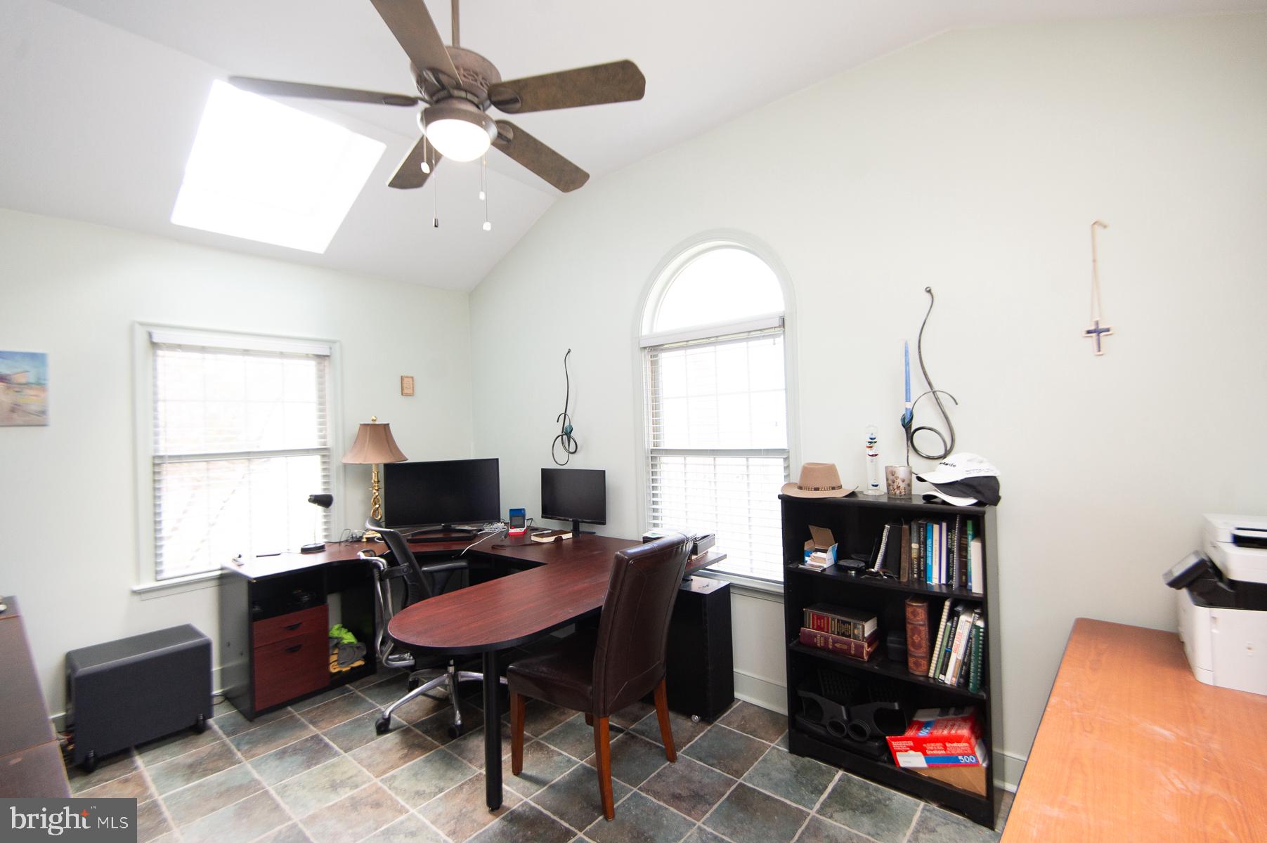 18 LONDONDERRY DRIVE