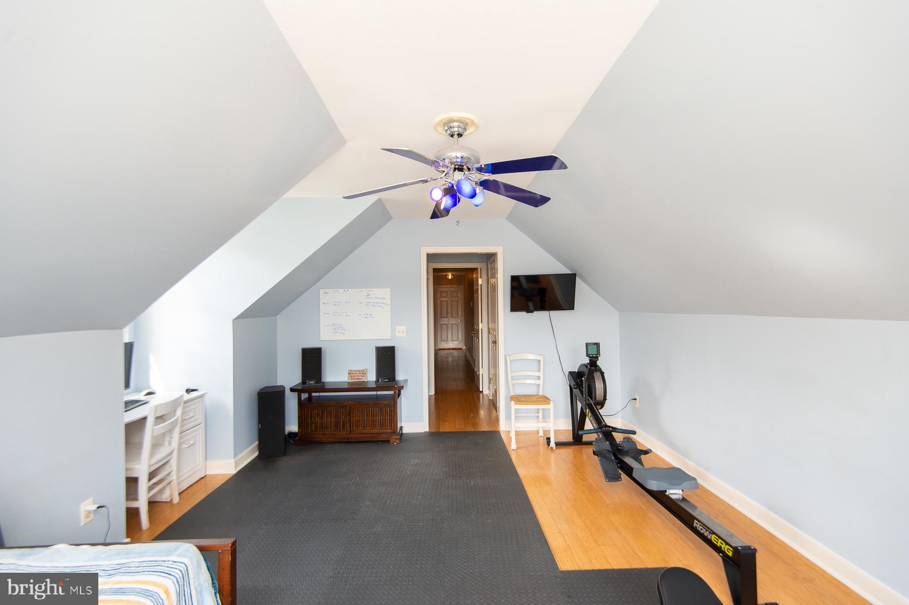 18 LONDONDERRY DRIVE