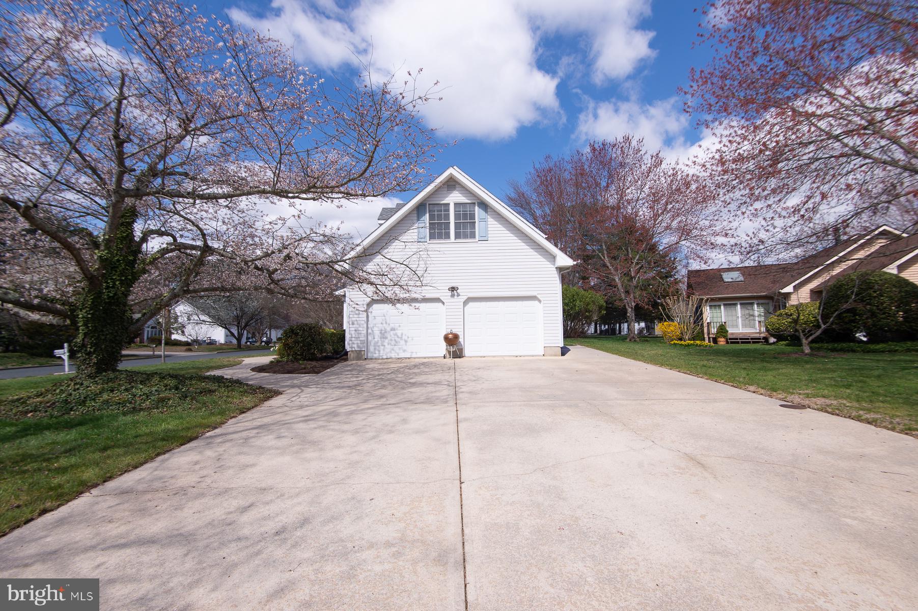 18 LONDONDERRY DRIVE