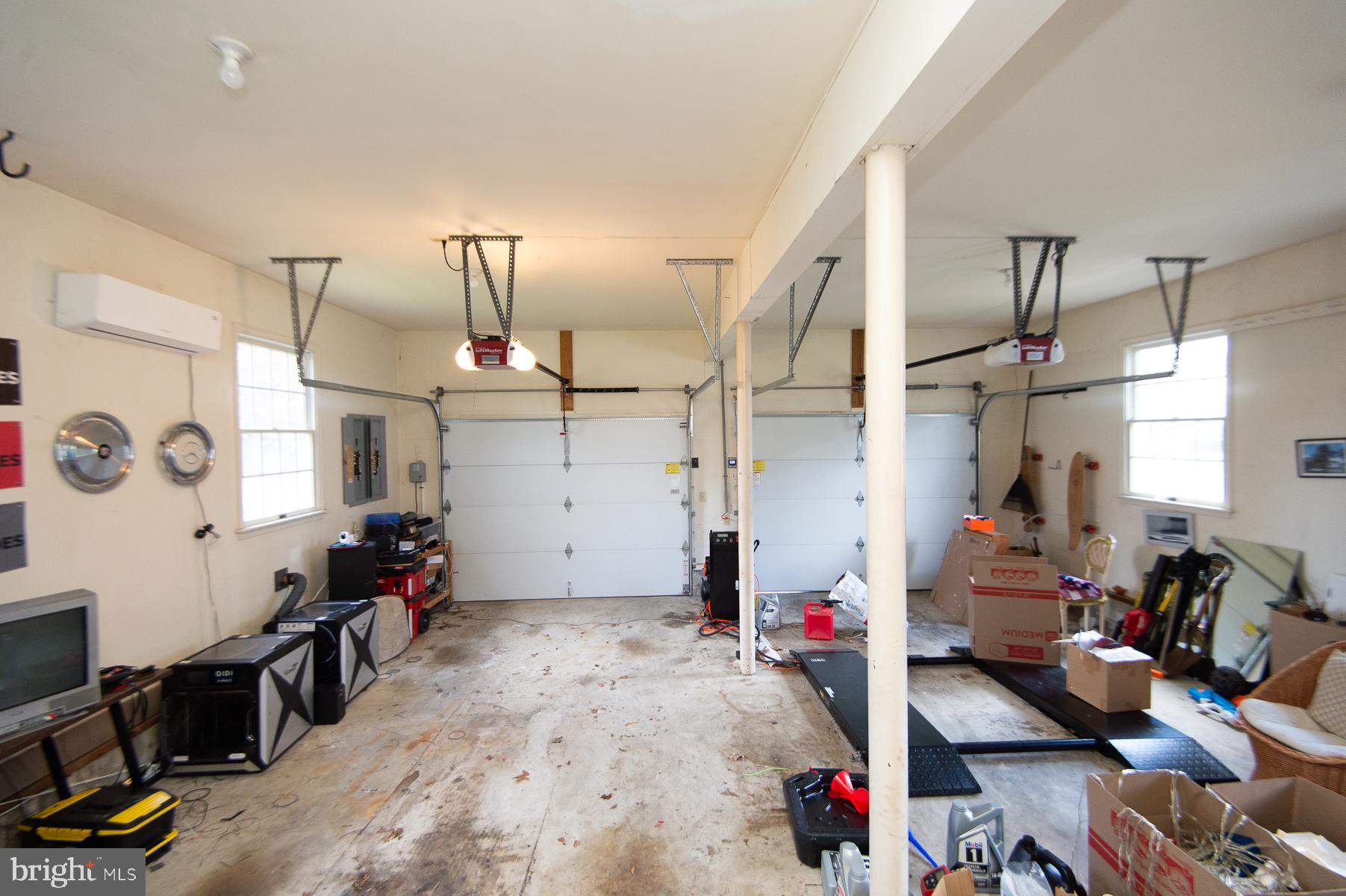 18 LONDONDERRY DRIVE