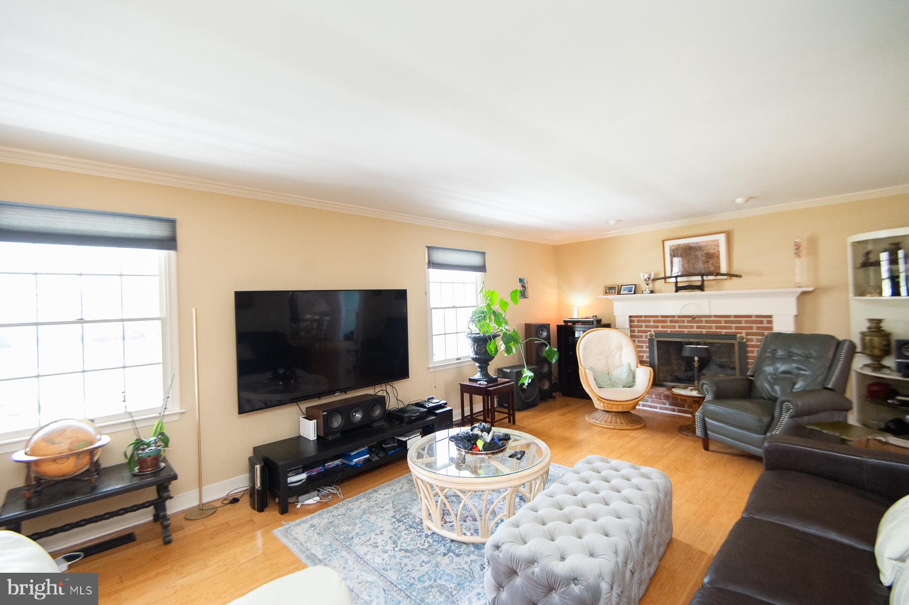 18 LONDONDERRY DRIVE