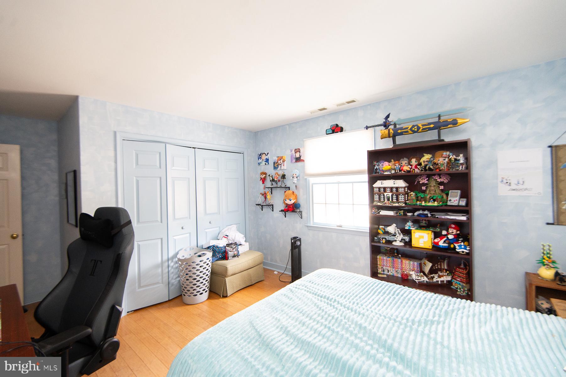 18 LONDONDERRY DRIVE