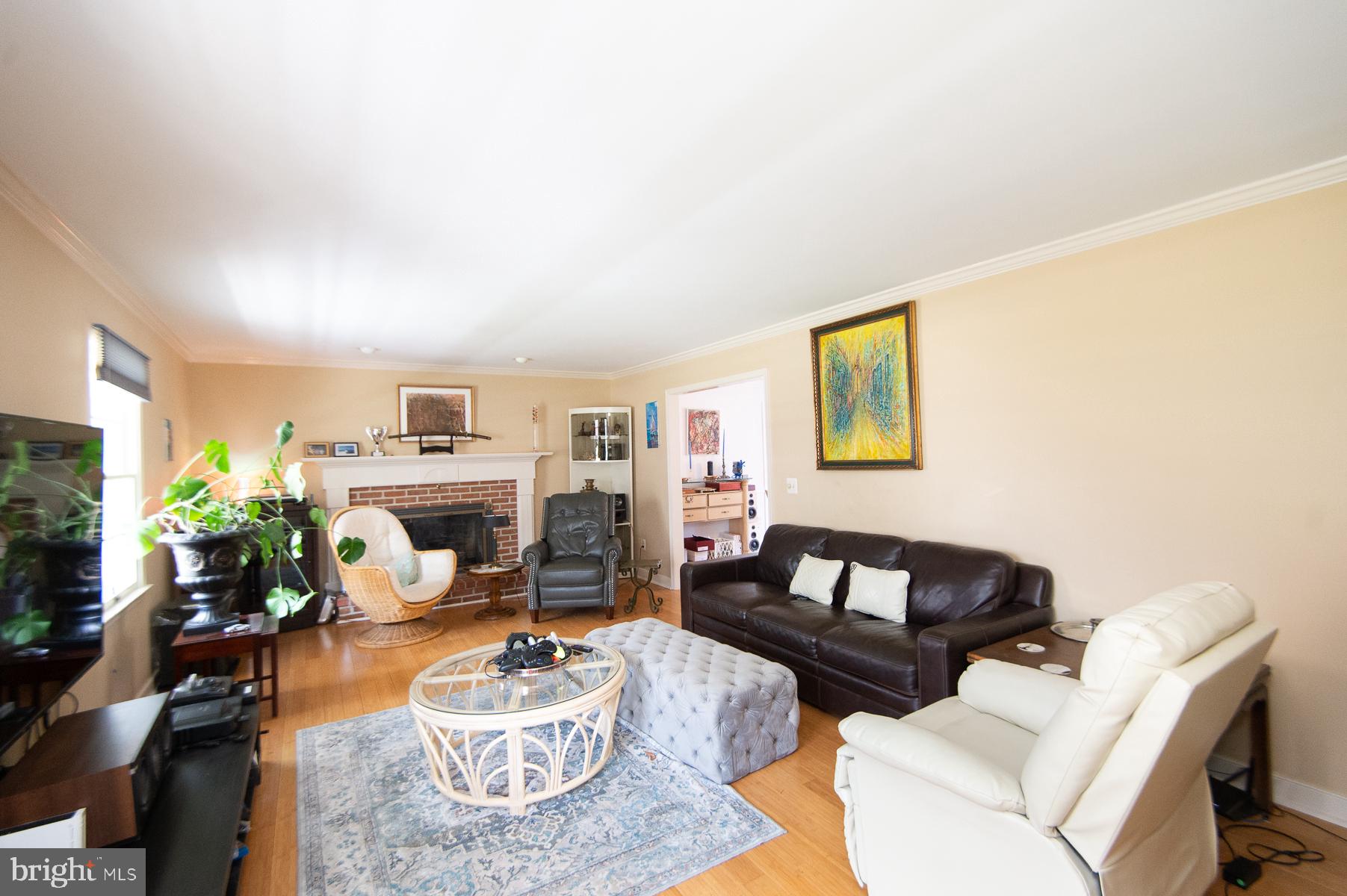 18 LONDONDERRY DRIVE