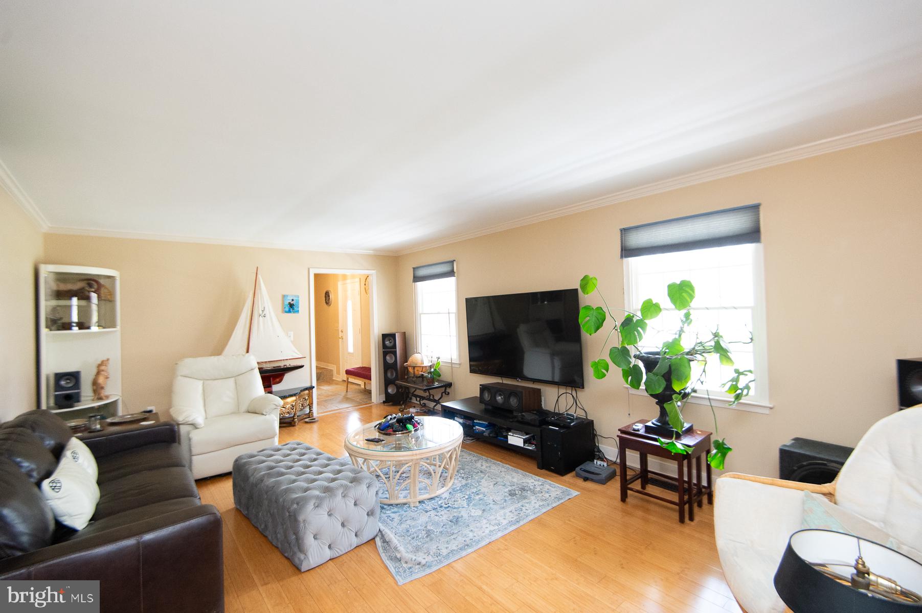 18 LONDONDERRY DRIVE