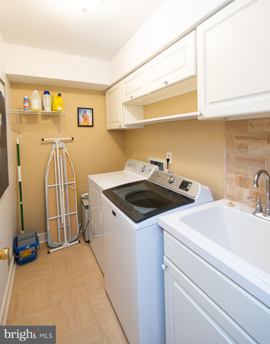 18 LONDONDERRY DRIVE