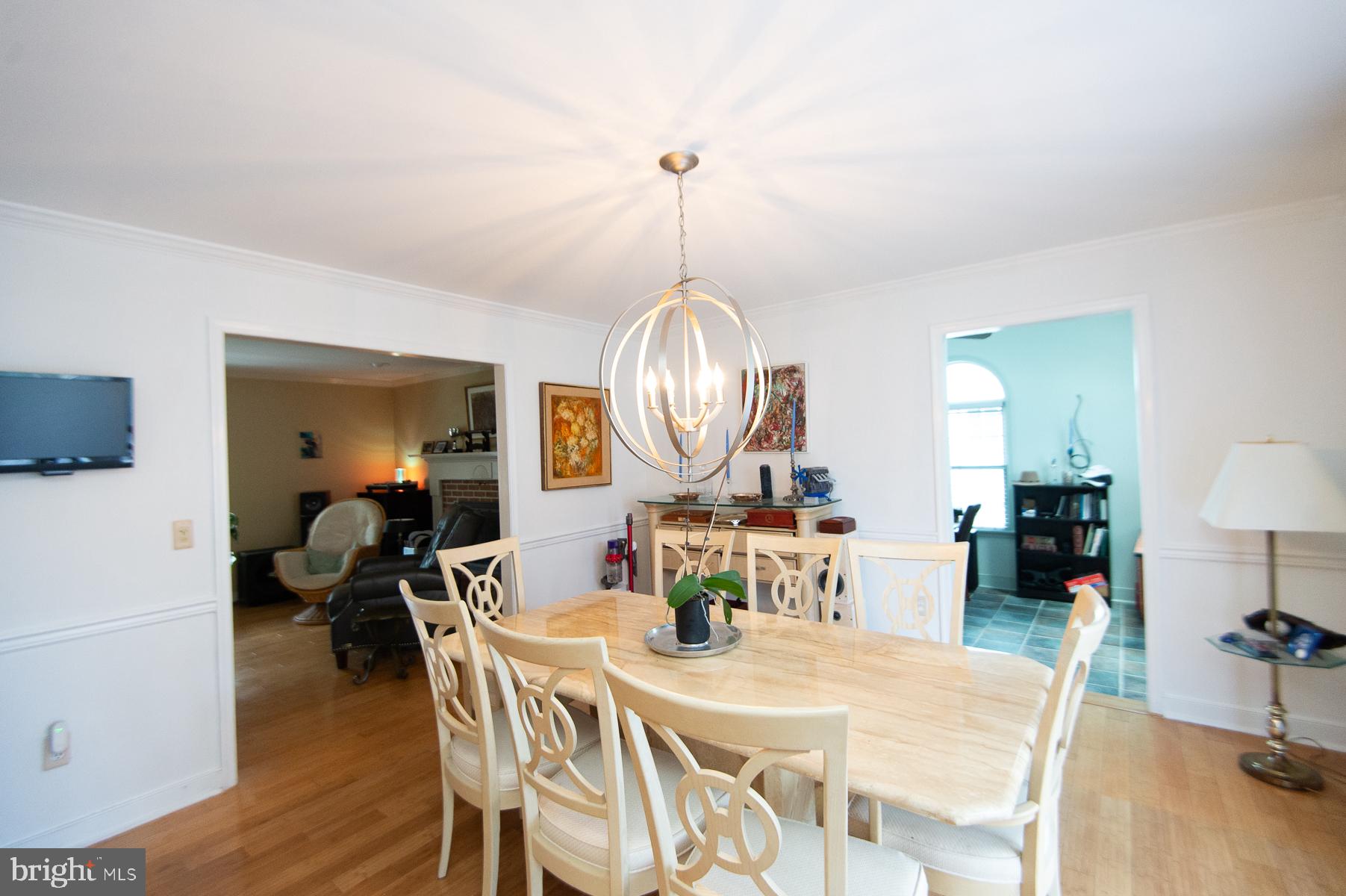 18 LONDONDERRY DRIVE