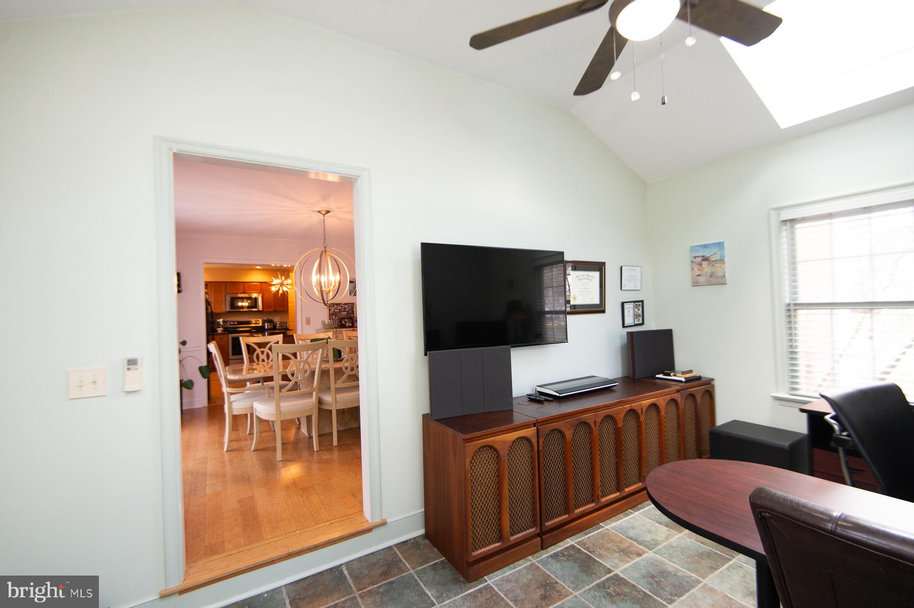 18 LONDONDERRY DRIVE