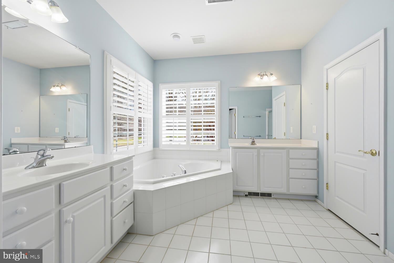 29885 HILLARY AVENUE