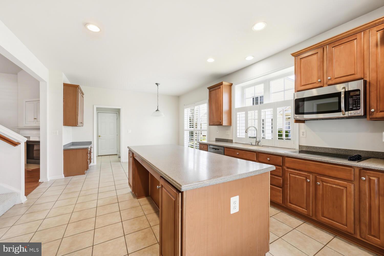 29885 HILLARY AVENUE