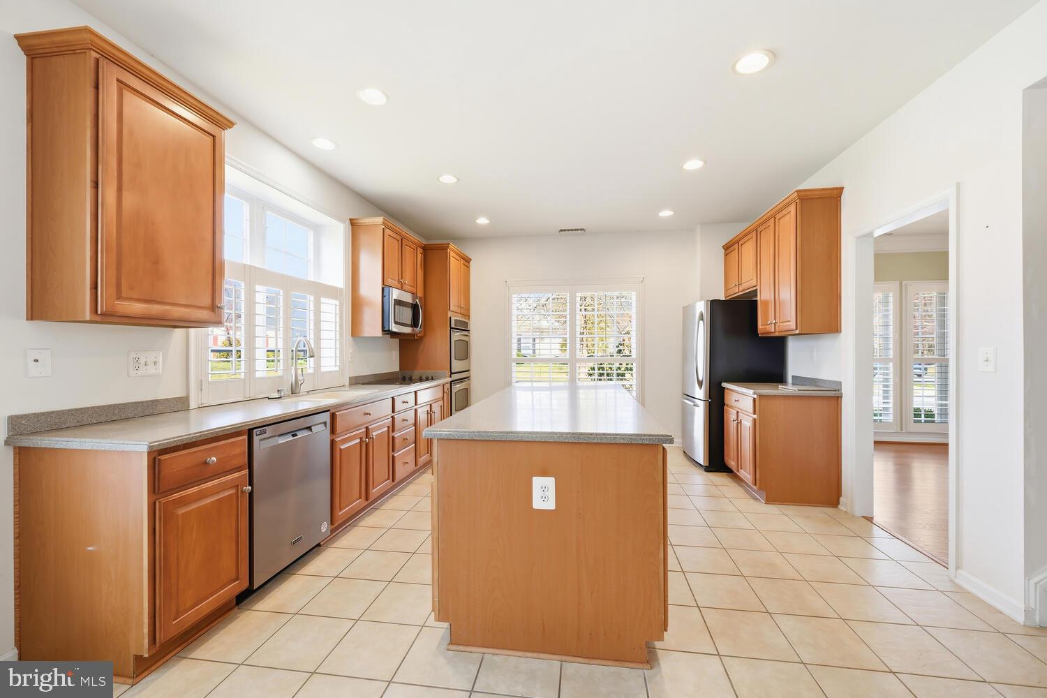 29885 HILLARY AVENUE