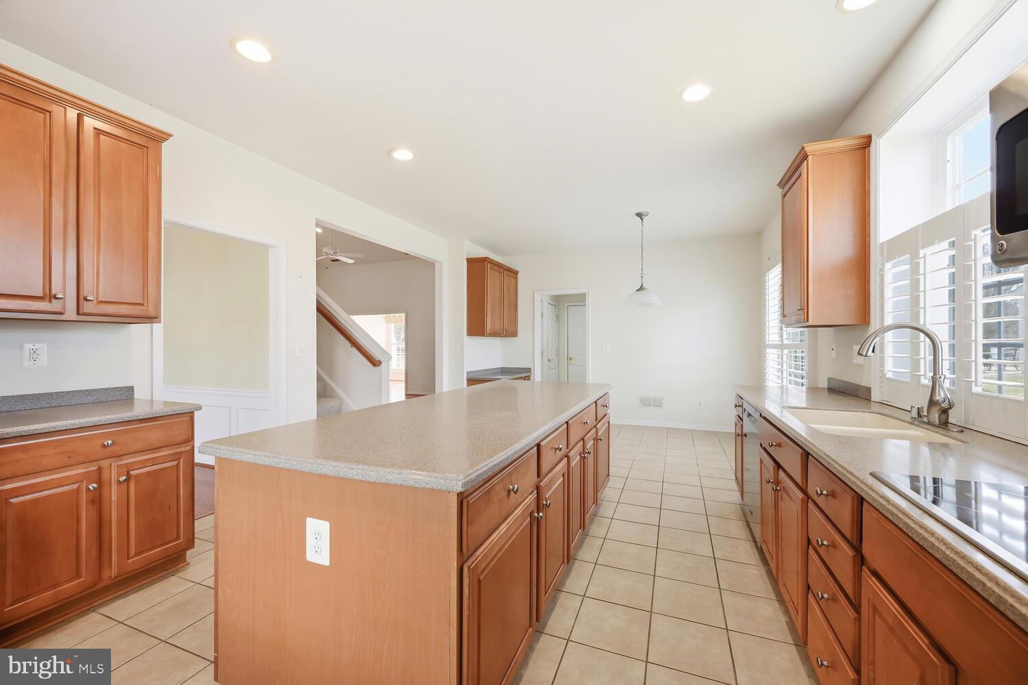 29885 HILLARY AVENUE