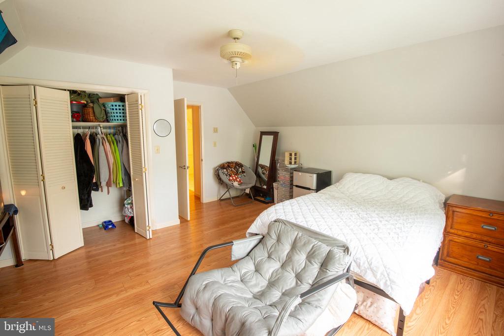 3853 RUMSEY DRIVE