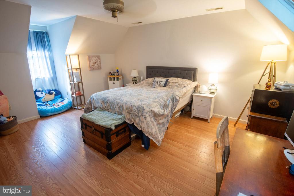 3853 RUMSEY DRIVE