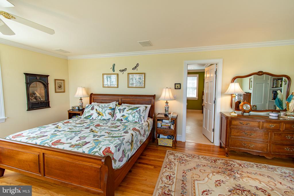 5995 ELSTON SHORE ROAD