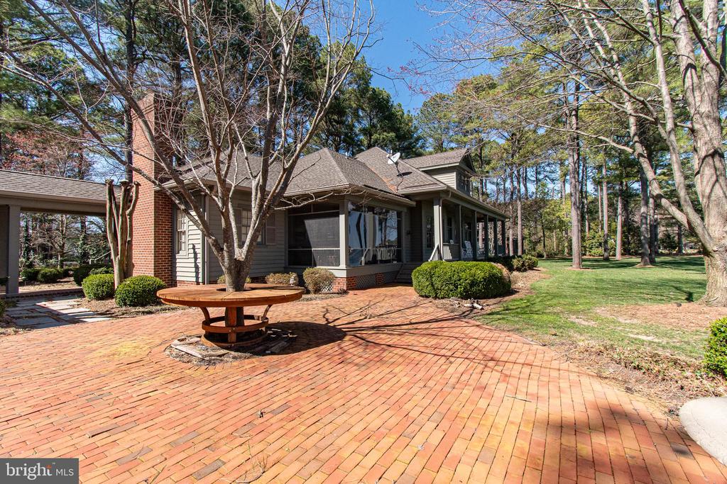 4335 WORLD FARM ROAD