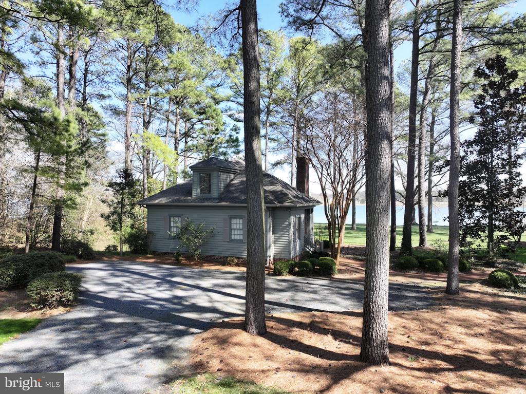 4335 WORLD FARM ROAD