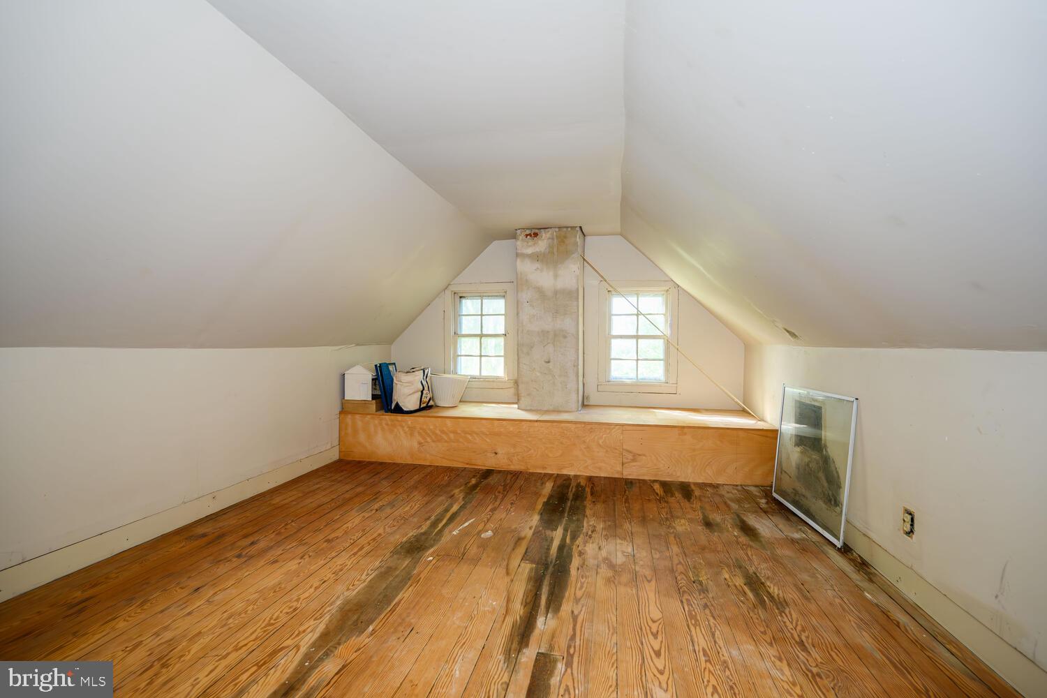 28923 ISLAND CREEK ROAD