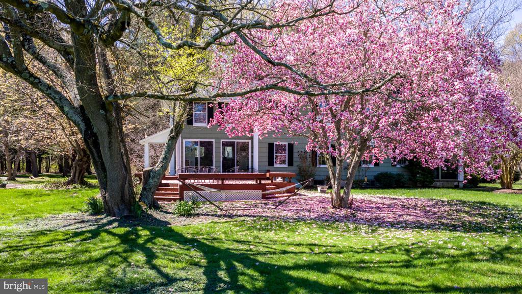 7421 QUAKER NECK ROAD