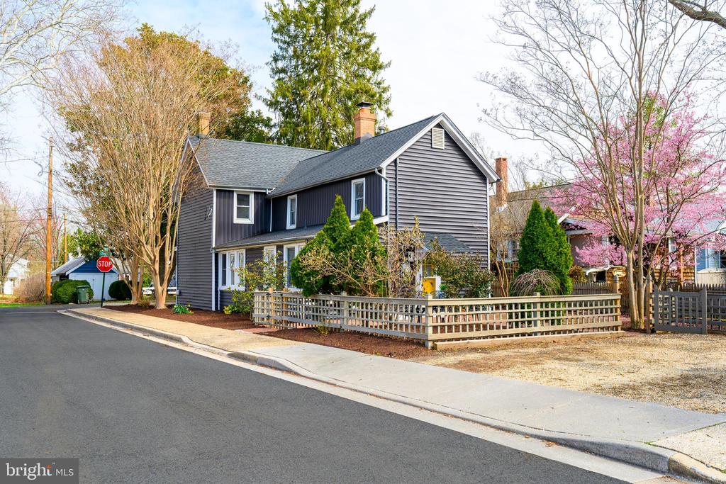 402 CHERRY STREET