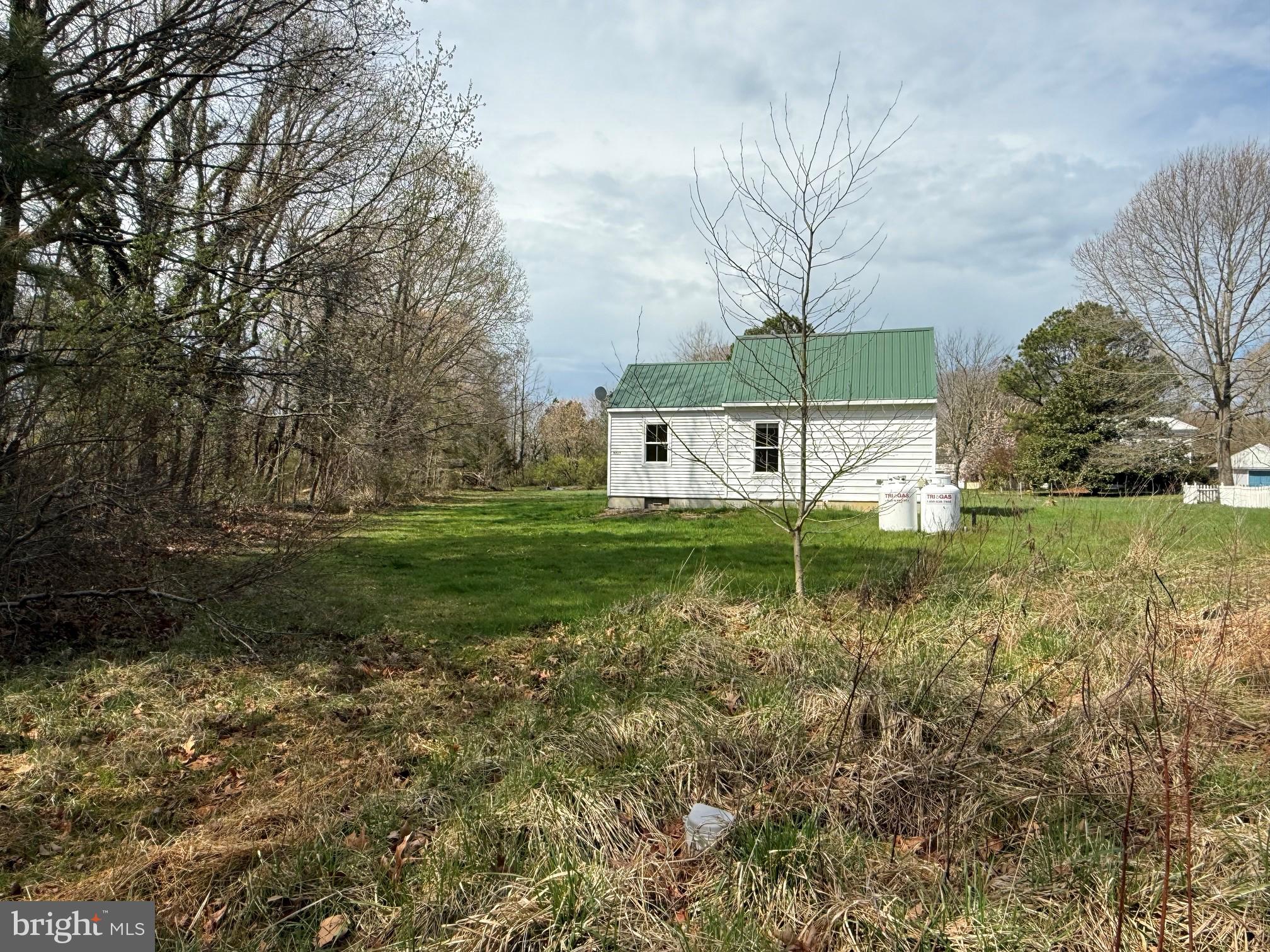6937 BELLEVUE ROAD