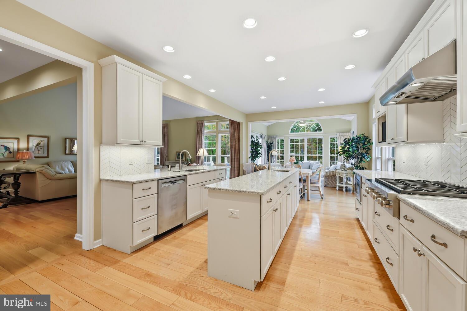 7588 EASTON CLUB DRIVE