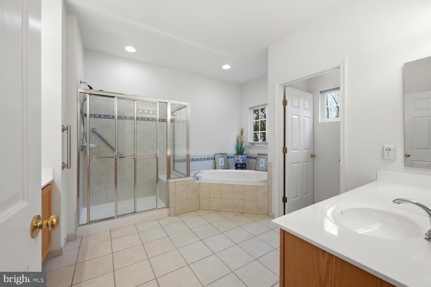 7588 EASTON CLUB DRIVE