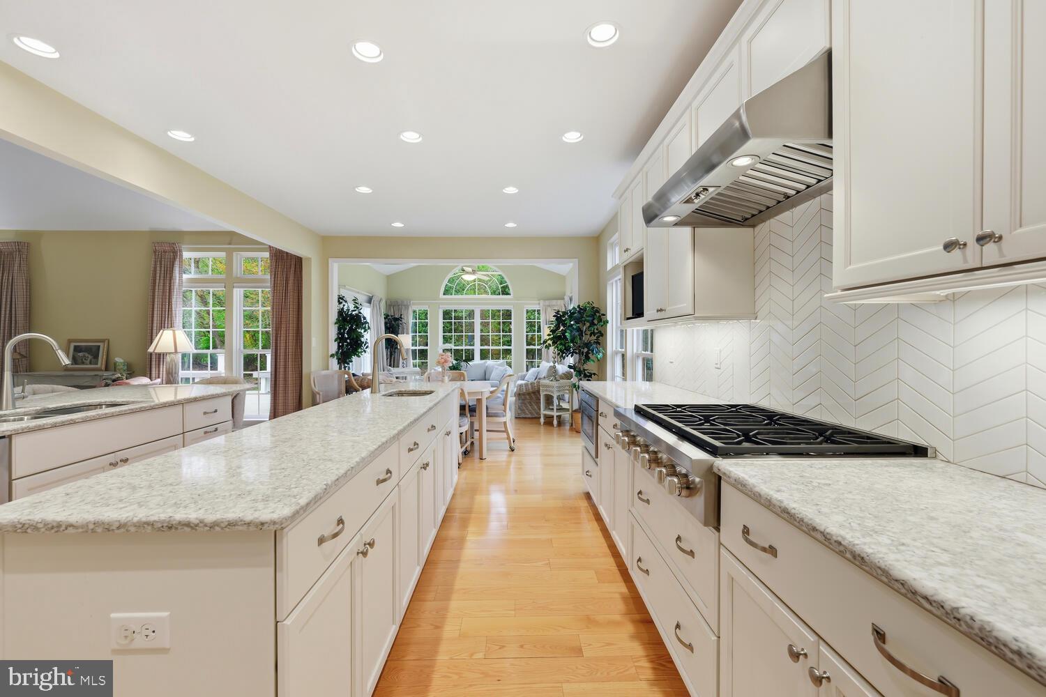 7588 EASTON CLUB DRIVE