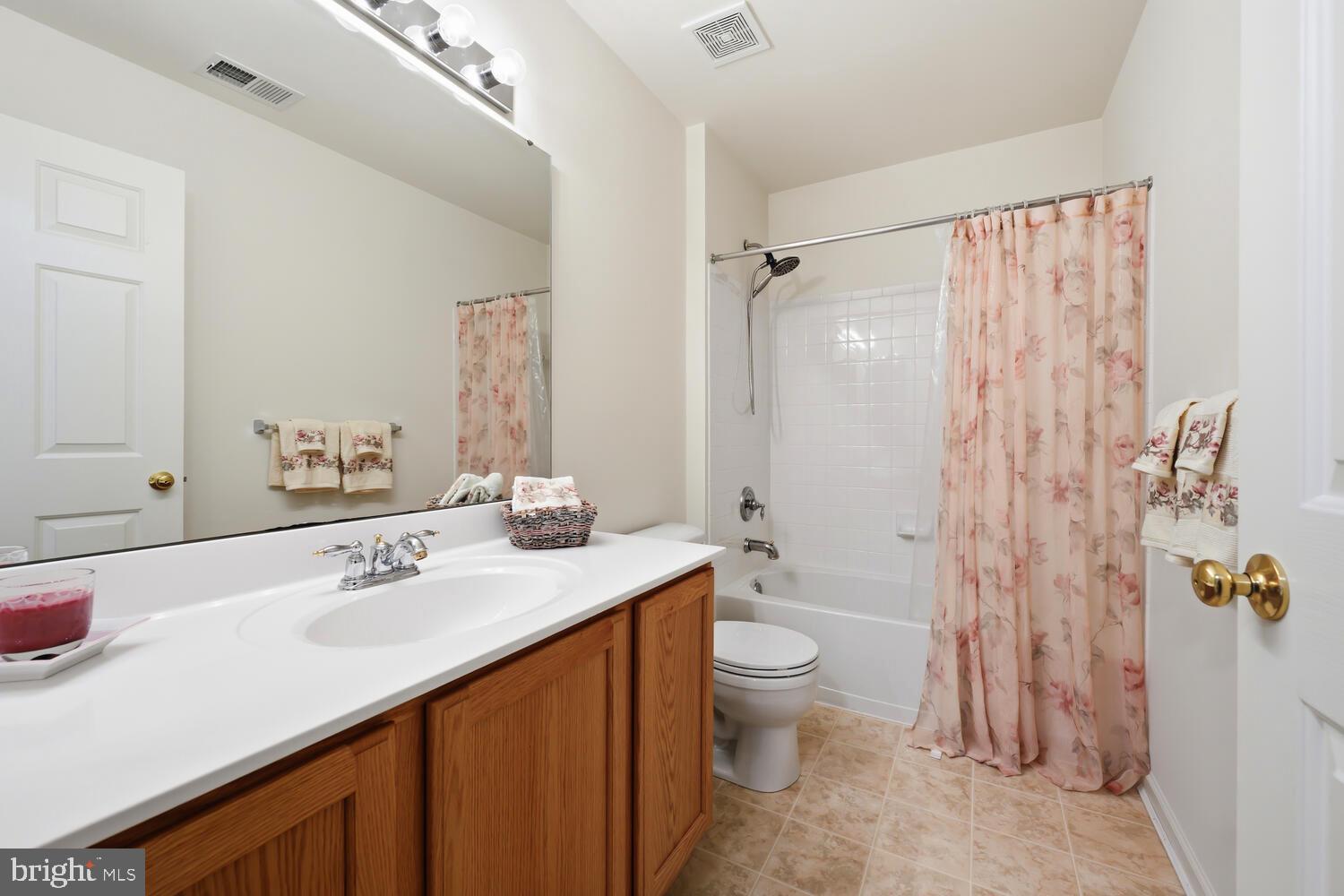 7588 EASTON CLUB DRIVE