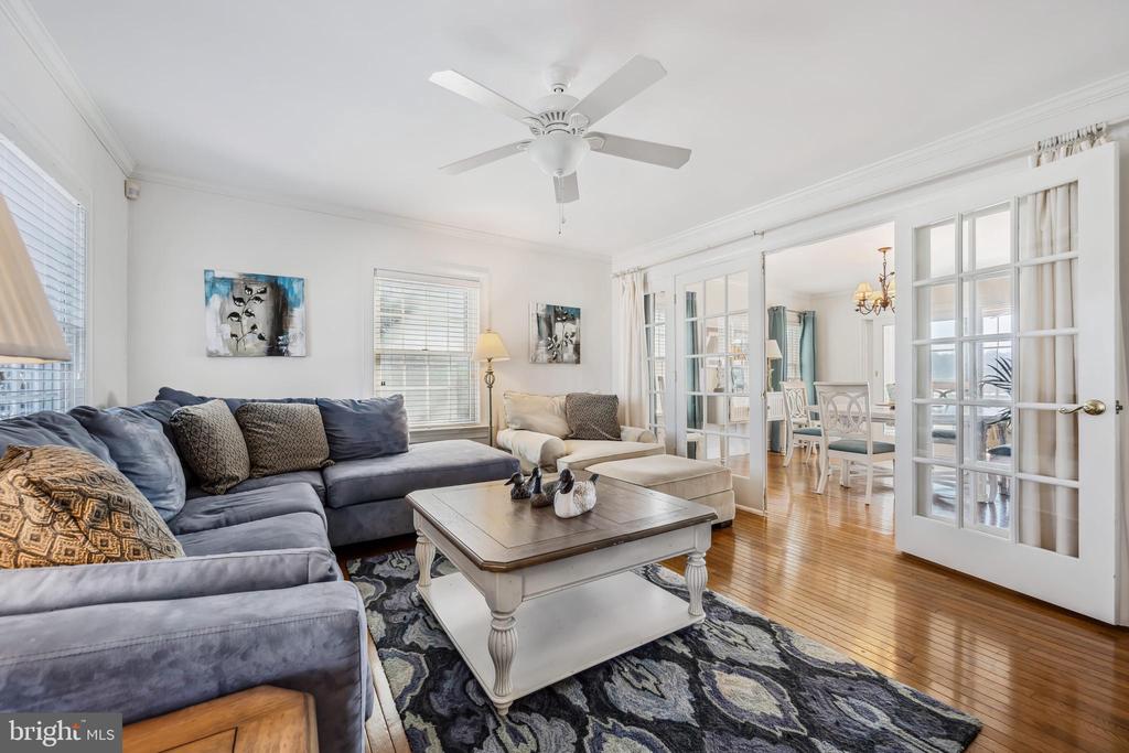 115 W PIER STREET