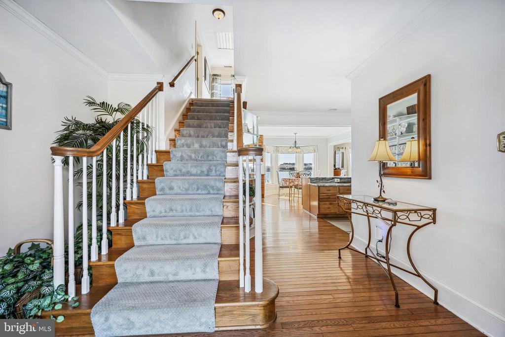 115 W PIER STREET