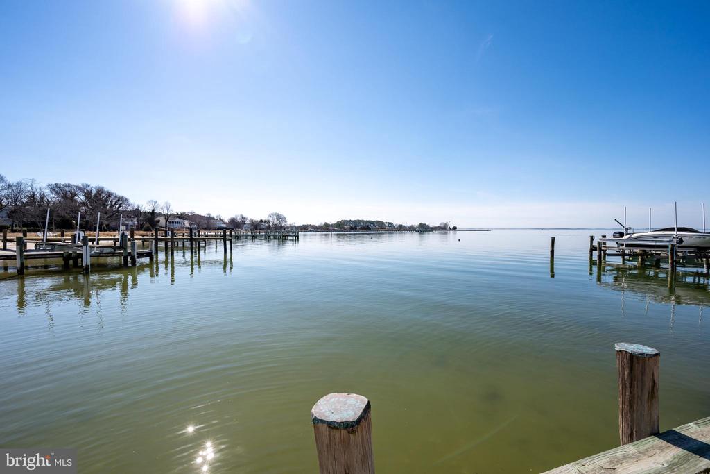 115 W PIER STREET
