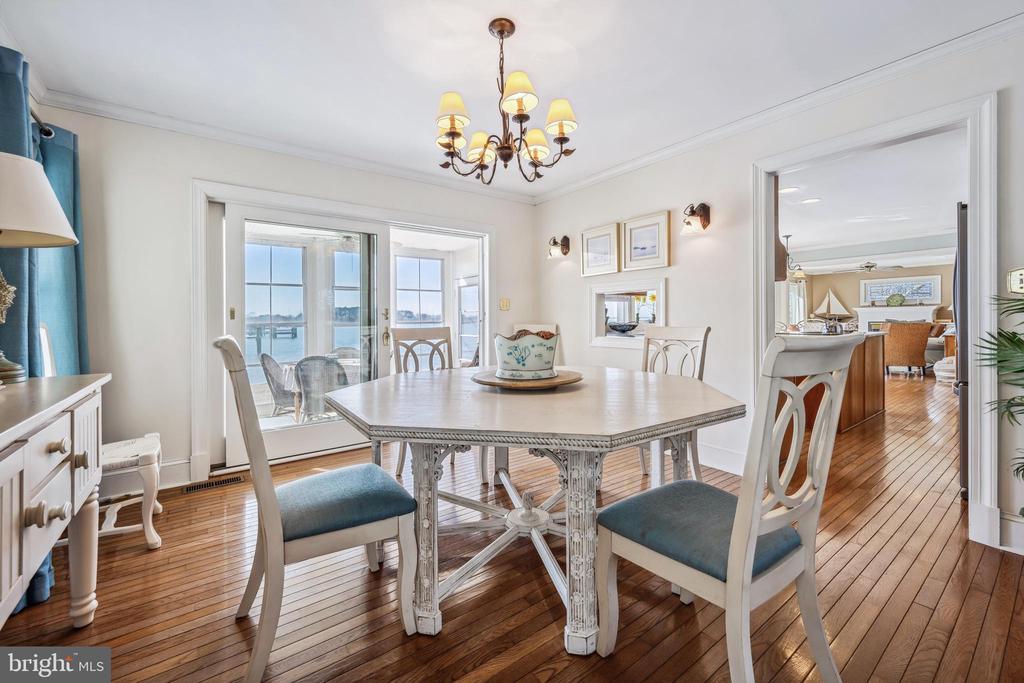 115 W PIER STREET