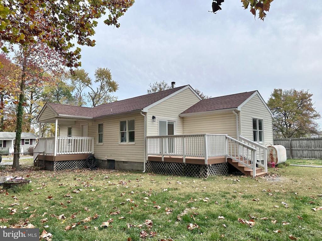 106 LEE STREET