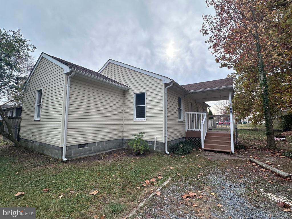 106 LEE STREET