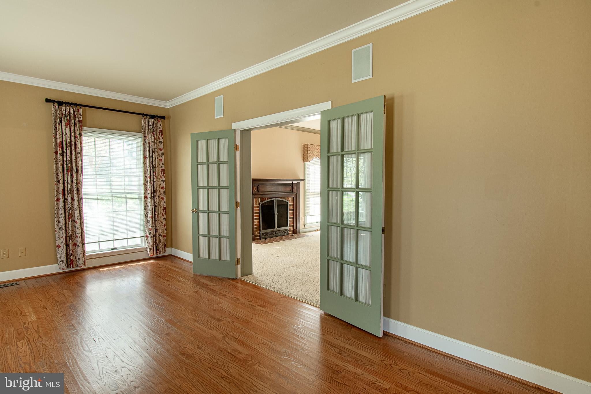 31 LONDONDERRY DRIVE