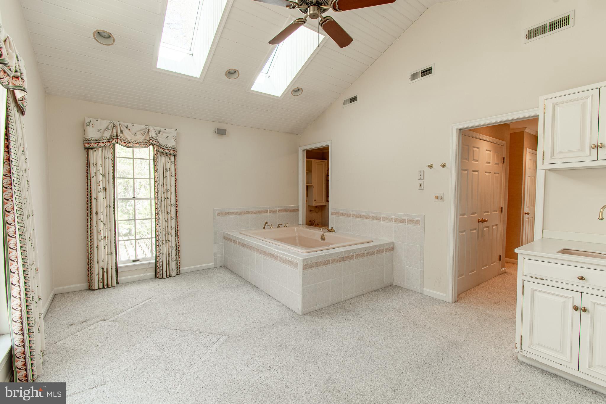 31 LONDONDERRY DRIVE