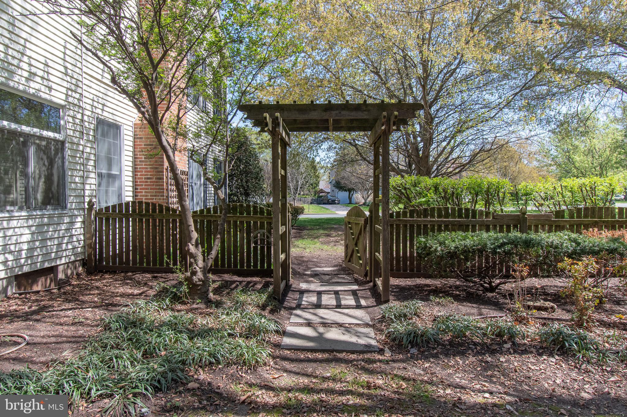 31 LONDONDERRY DRIVE