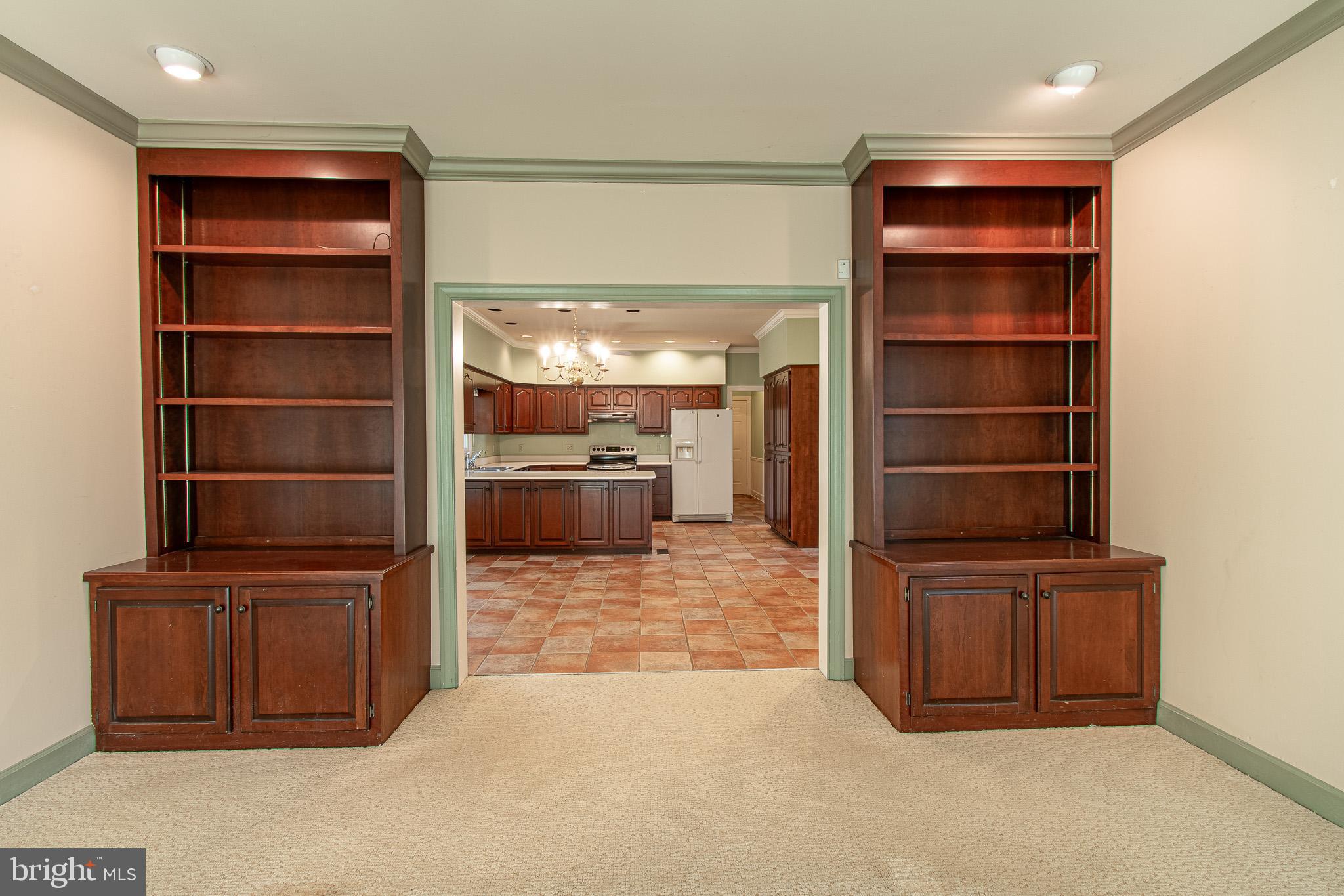 31 LONDONDERRY DRIVE