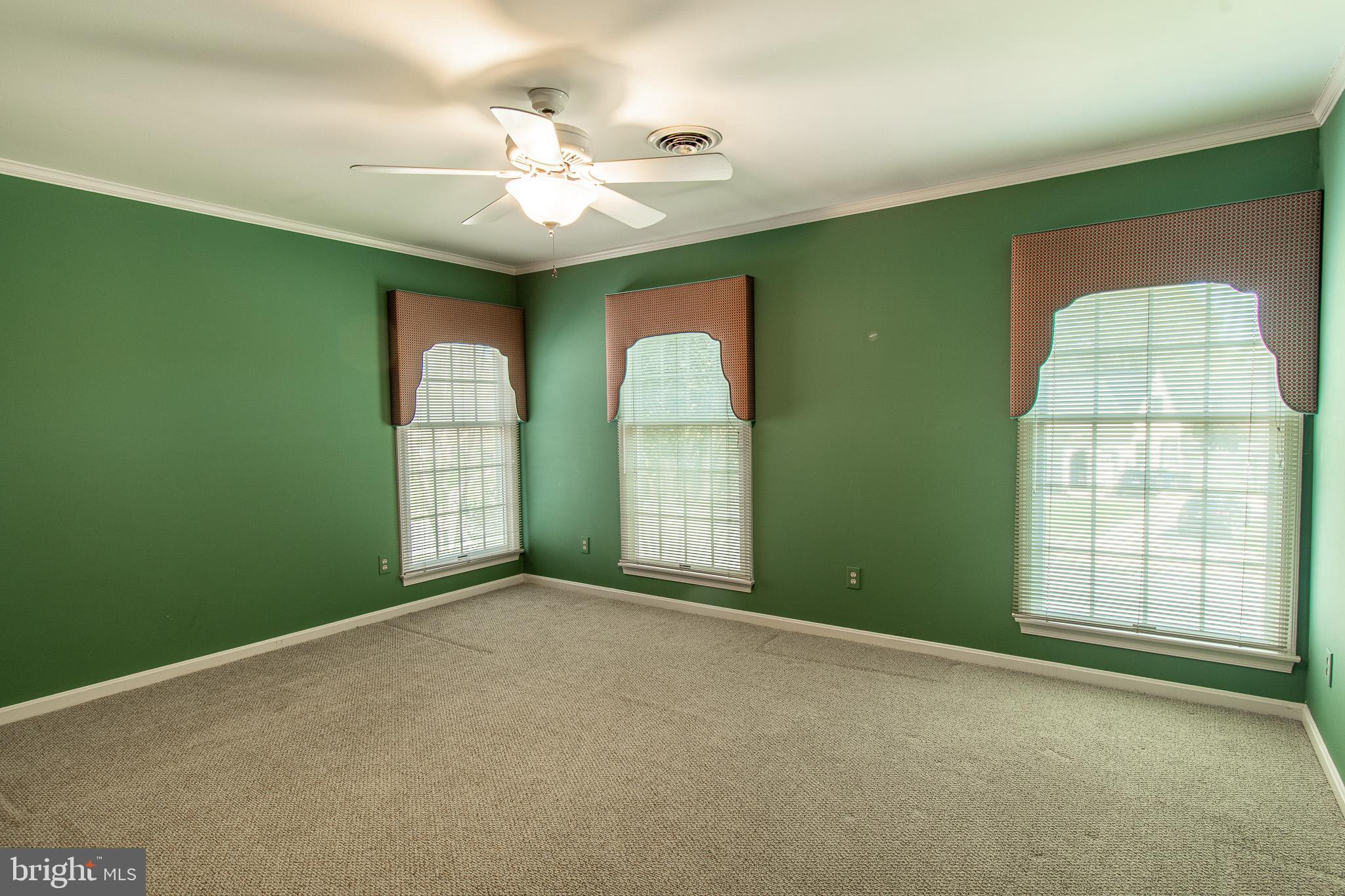 31 LONDONDERRY DRIVE