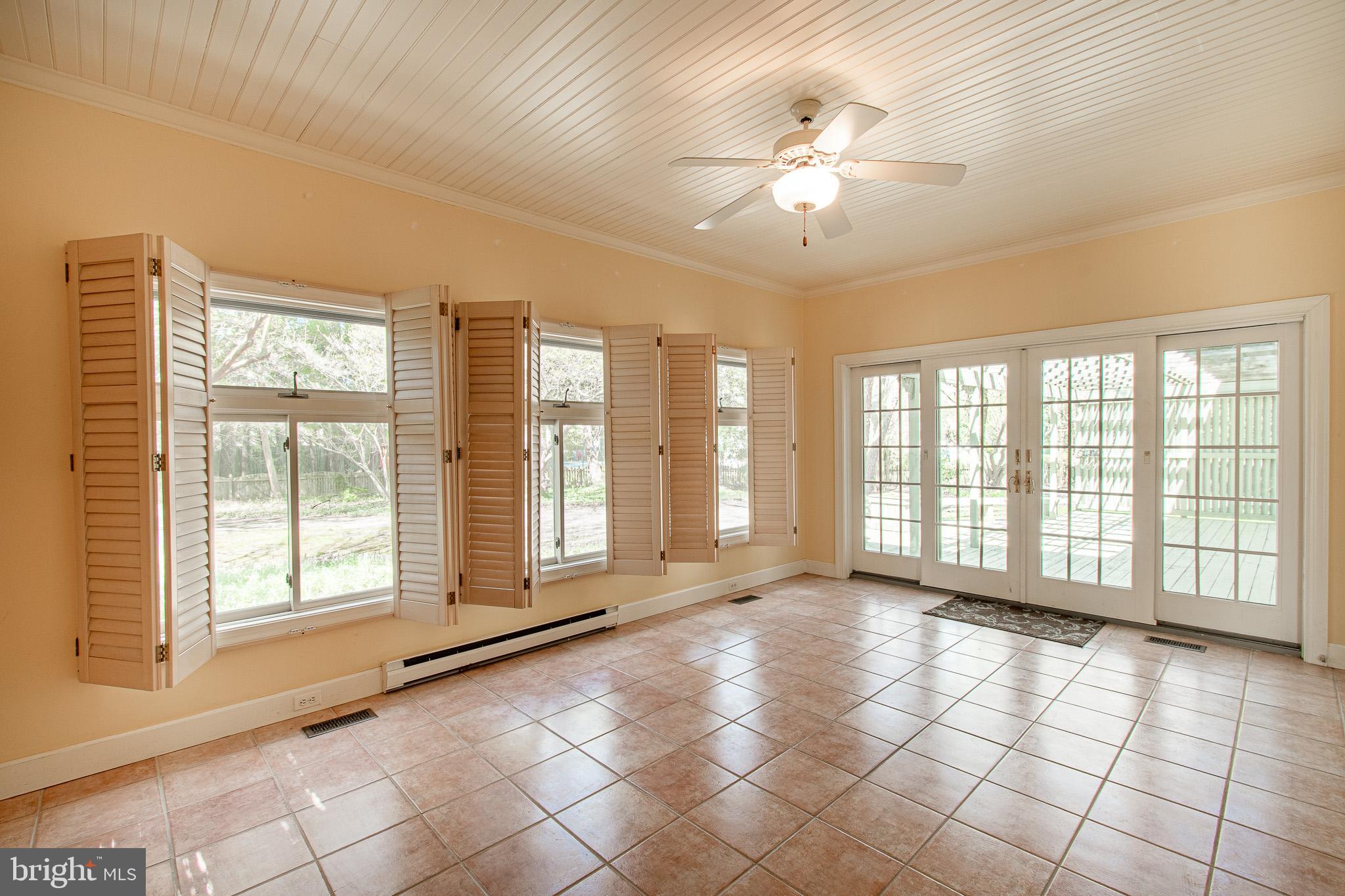 31 LONDONDERRY DRIVE