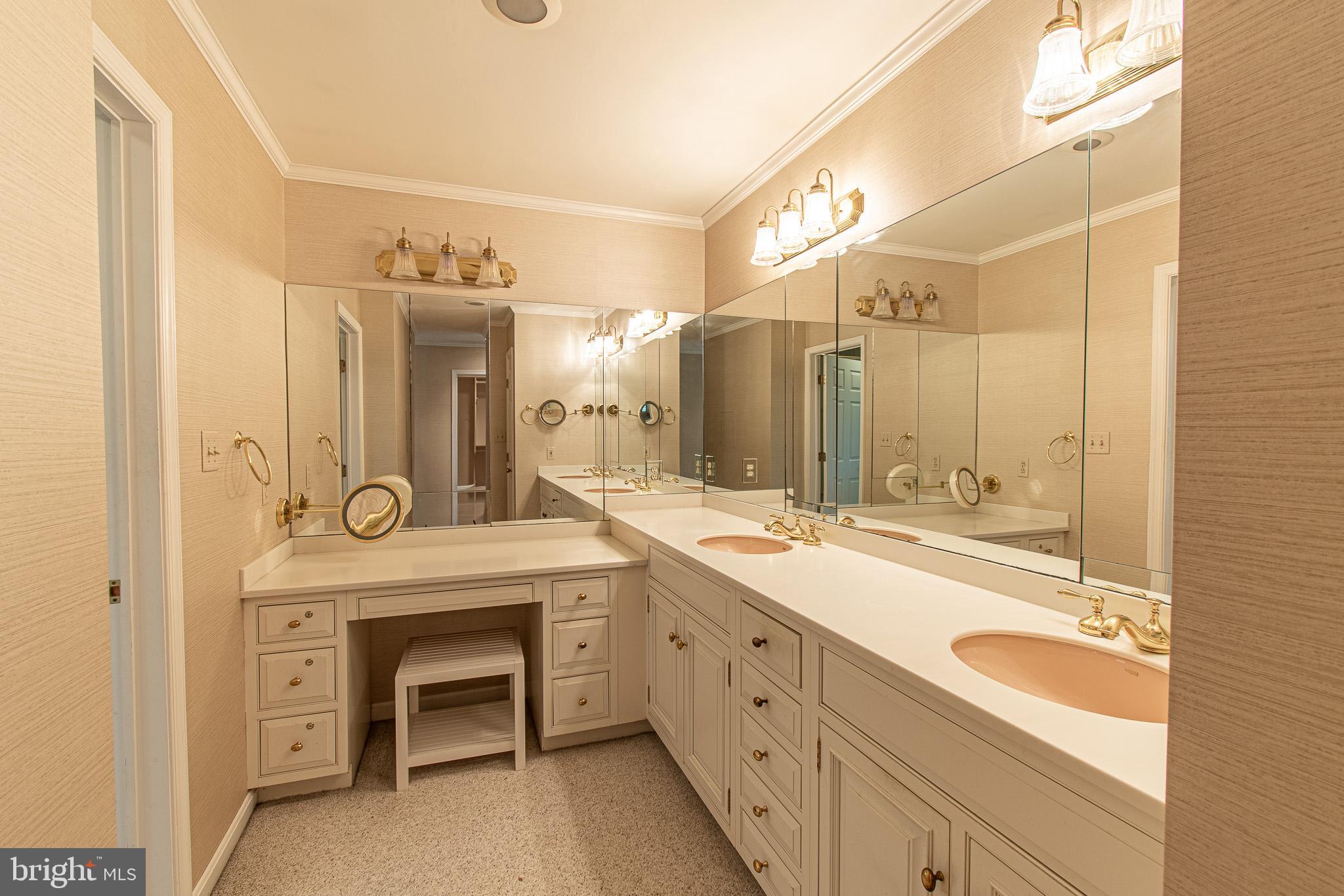 31 LONDONDERRY DRIVE