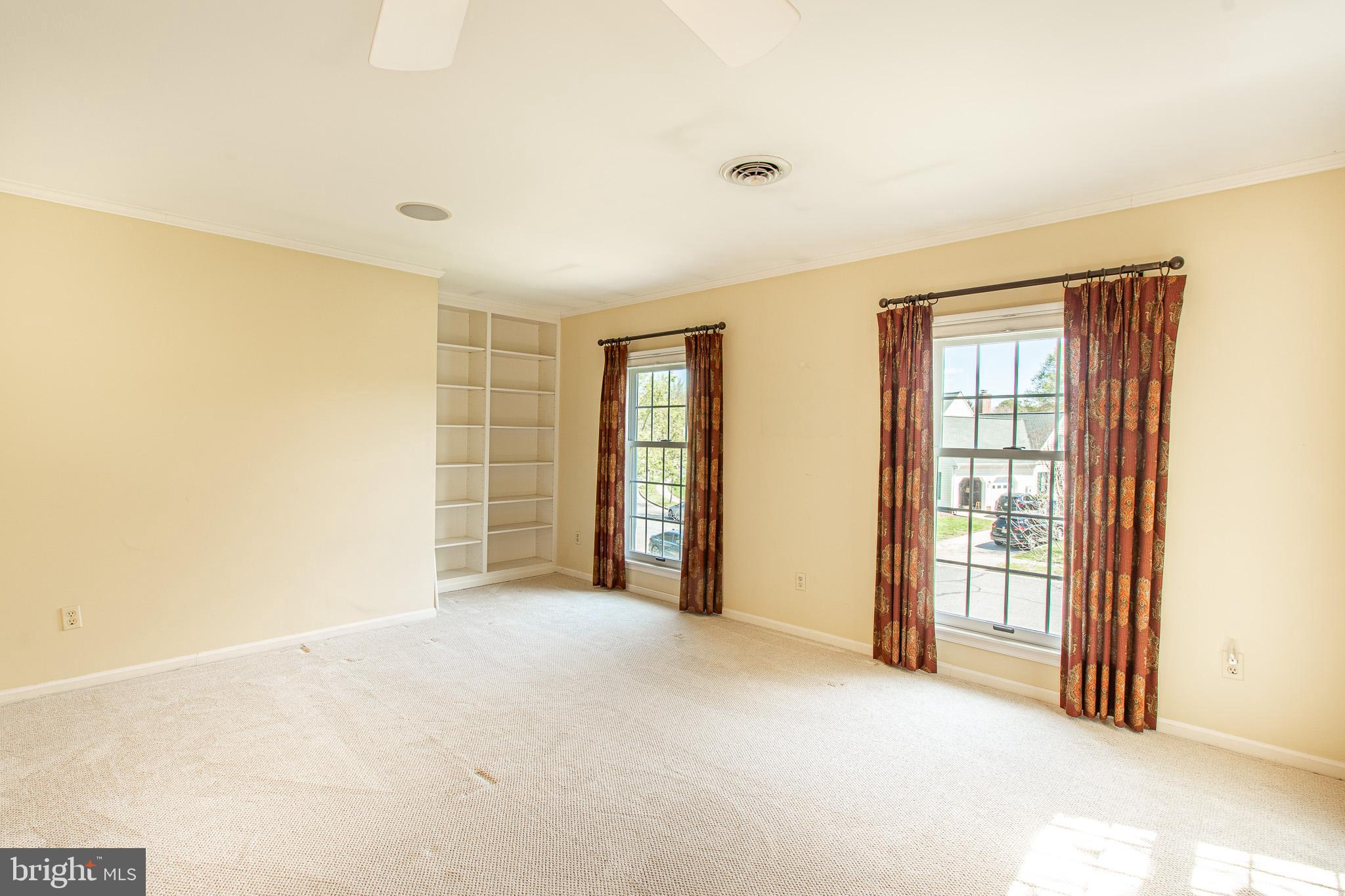 31 LONDONDERRY DRIVE