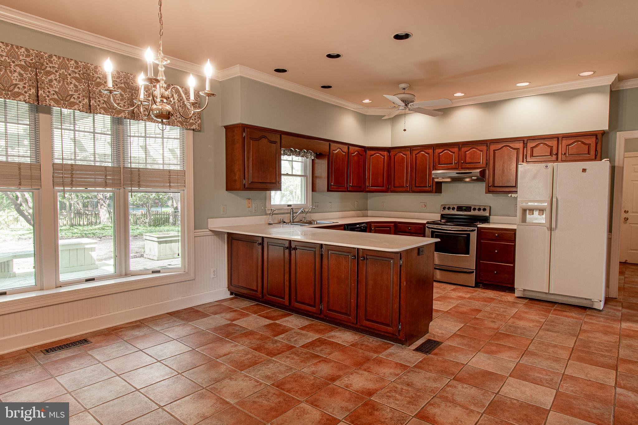 31 LONDONDERRY DRIVE