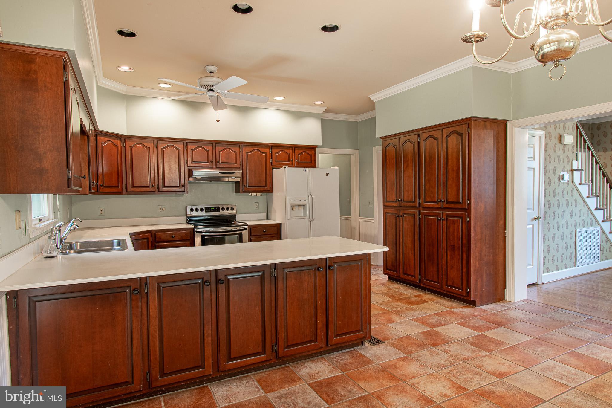 31 LONDONDERRY DRIVE